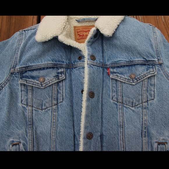 Levi’s Women’s Denim Jacket M – Sherpa Collar – Cozy & Classic – READ - Picture 13 of 14
